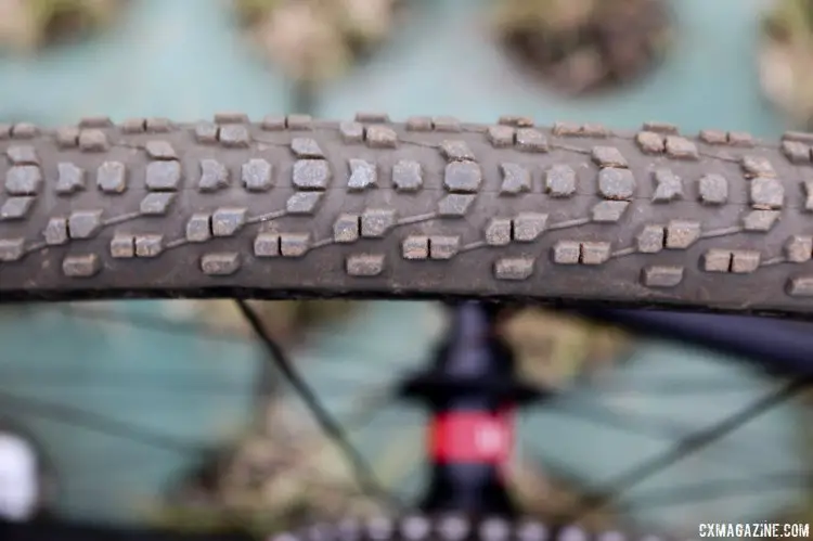 For the rear, Al chose Tufo's 32 Primus, which lacks the traditional outer tire/inner tube combination of most tubulars. © Cyclocross Magazine