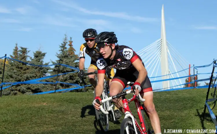 Danick Vandale and William Elliott fought a highly contested race in the U23 men. © Andrew Reimann