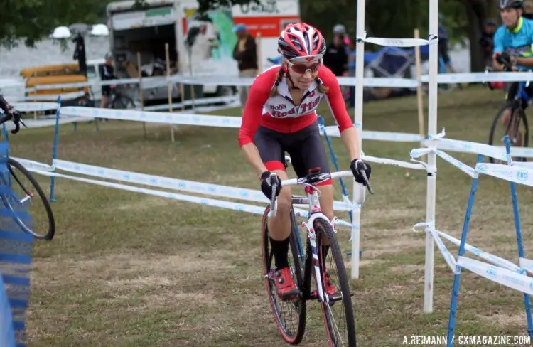 Mo Bruno Roy dominated the Single-Speed Women’s Race on Friday. © Andrew Reimann
