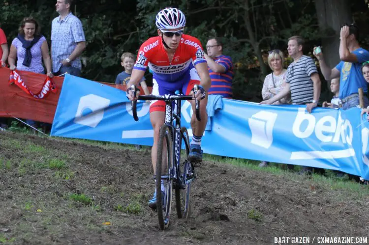 Van der Haar cornered well and attacked even better at Valkenburg for the win. © Bart Hazen