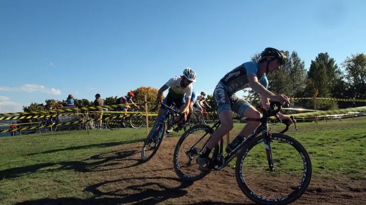 Zach McDonald rips up the course at MFG in Magnuson Park. © Robert Grunau