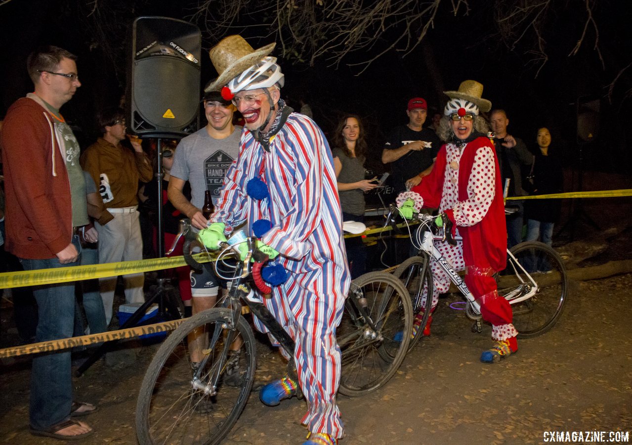 Former National Champions John and Linda Elgart taking the time to enjoy the heckles in the Hollow. © Cyclocross Magazine
