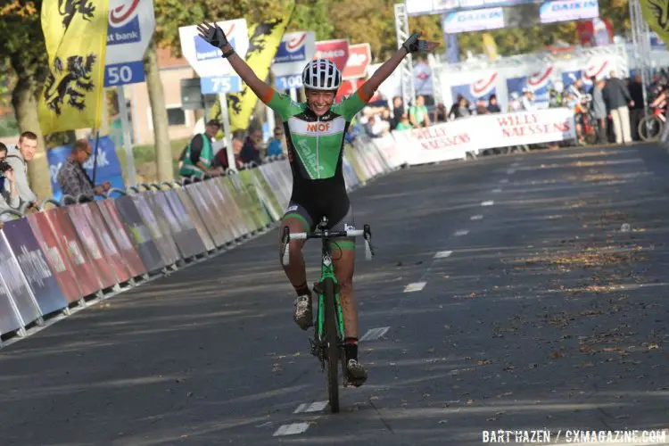 Nobody in sight: Sophie de Boer wins the Koppenbergcross 2014 going away from Jolien Verschueren and Sanne Cant. © Bart Hazen / Cyclocross Magazine