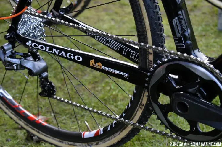 Peeters’ Colnago utilizes SRAM’s CX1 system, with a 44t front chainring: impressive considering the technical conditions and elevation of Milton Keynes. © Philip Ingham / Cyclocross Magazine