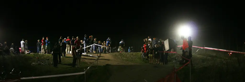 Training, racing, or cyclocross practice: You’ll likely need a good light to extend your season. © Cyclocross Magazine