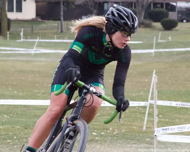 Sydney Guagliardo (Barrington, IL) conquered the cold with back-to-back wins in the women's 1/2/3.