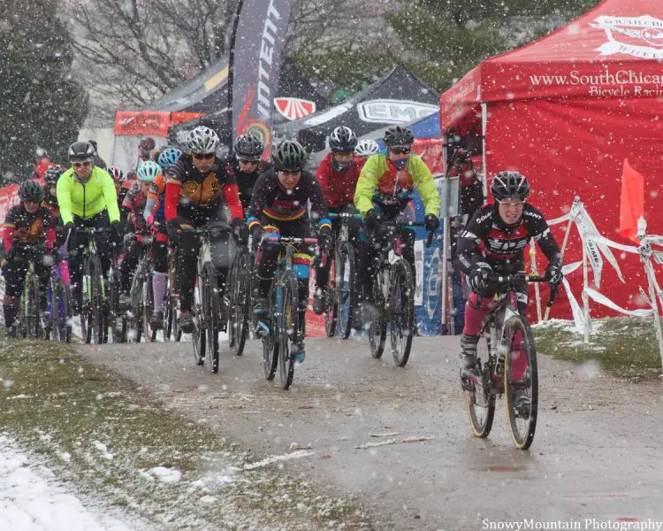 Kaitlyn Bowden (Sugar Grove, IL) leads the women's Cat 4 field into the snowstorm.