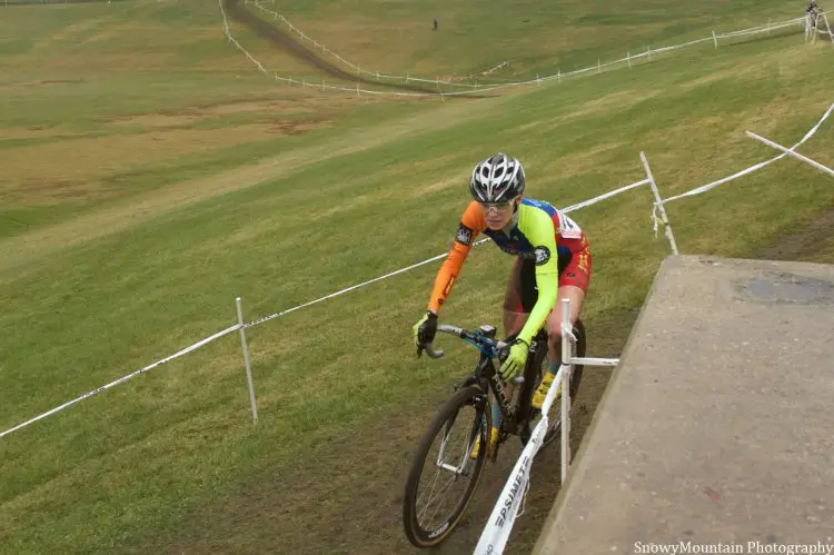 Maria Larkin (Chicago, IL) carefully navigates a course-obstacle on the slope of the basin.