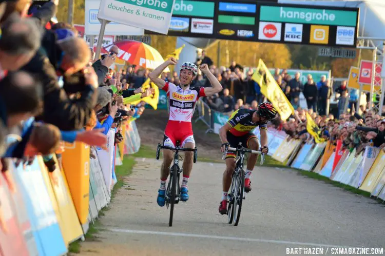 Kevin Pauwels takes his first season victory in Zonhoven Sven Nys and Lars van der Haar. © Bart Hazen