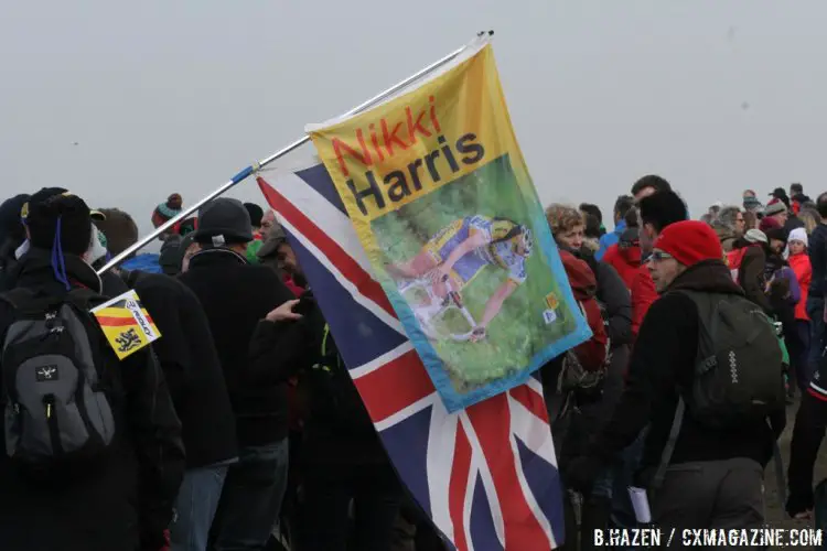 Plenty of cyclocross fans braved the weather to see Great Britain’s first World Cup event. © Bart Hazen.