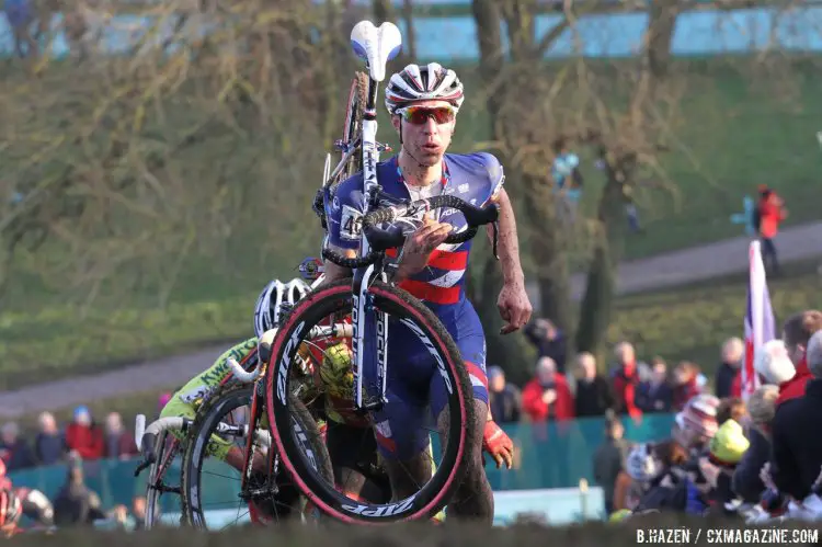 Jeremy Powers struggled after a long run on the off-camber in the first lap, and stuck with Sven Nys for the first half of the race. © Bart Hazen