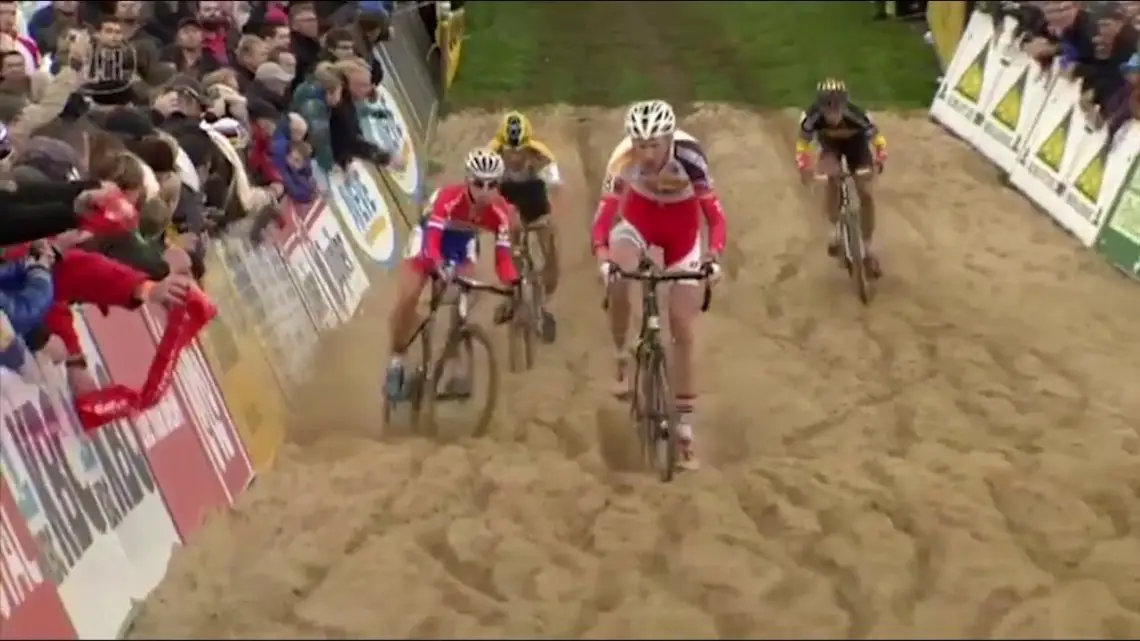 The elite men playing in the sand at Ruddervoorde, not the greatest factor in the race compared to the tight corners. Photo grabbed from UCI footage.