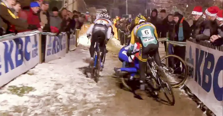 Lars van der Haar crashes in the same corner twice at the 2014 Superprestige Diegem. 