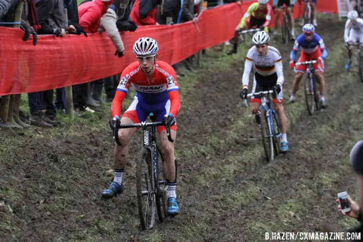 Van der Haar leads Walseben through the off-camber descent. © Bart Hazen/Cyclocross Magazine