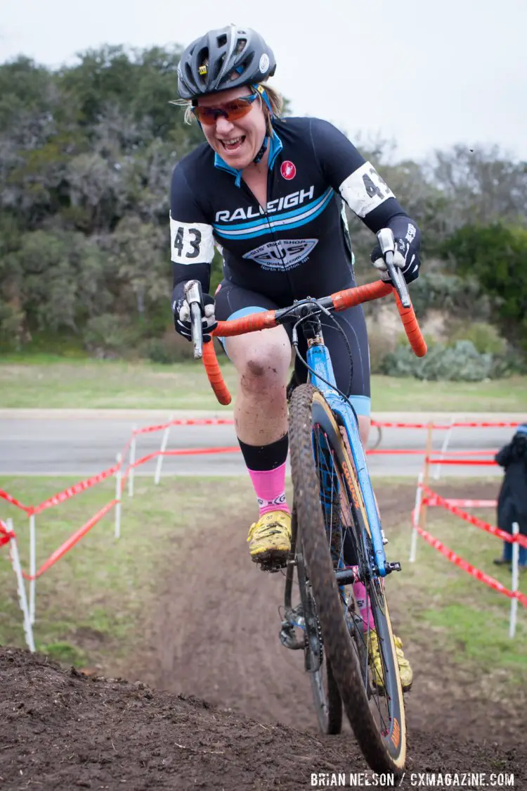 Erin Holmes (Gus Cycling enjoying the conditions. © Brian Nelson