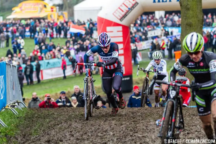 Antonneau, Vos, Compton, and Llyod stayed together for much of the race, with Vos taking the small group and Llyod coming in first for the Americans. © Thomas van Bracht / Cyclocross Magazine