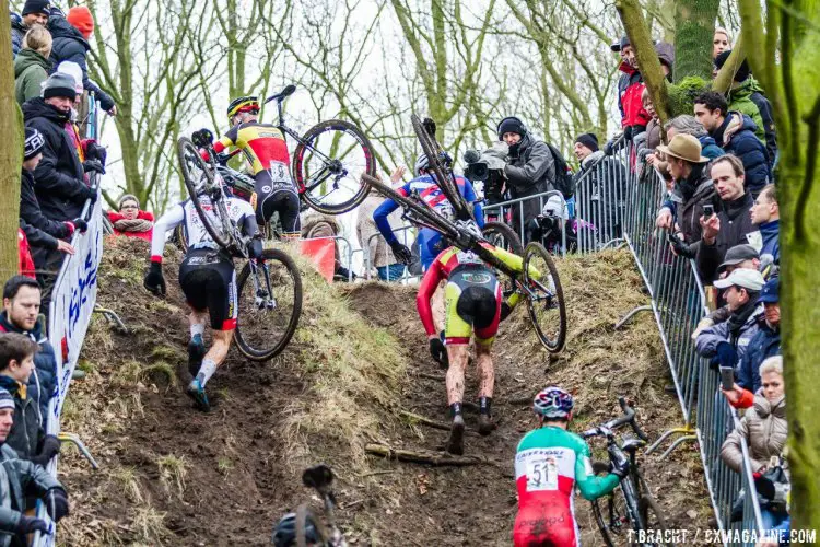 The course at Hoogerheide tested the strength and technique of all riders Sunday. © Thomas van Bracht / Cyclocross Magazine