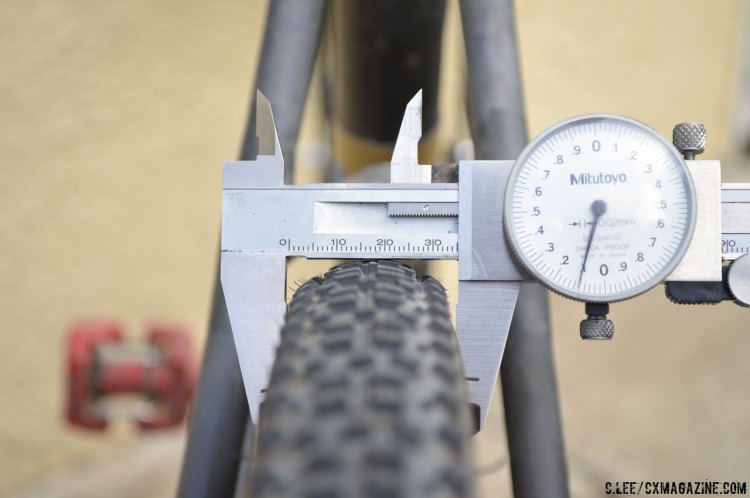 The casing, measuring out a touch wider than 35mm, is 5mm longer than the width of the tread pattern. © Cyclocross Magazine