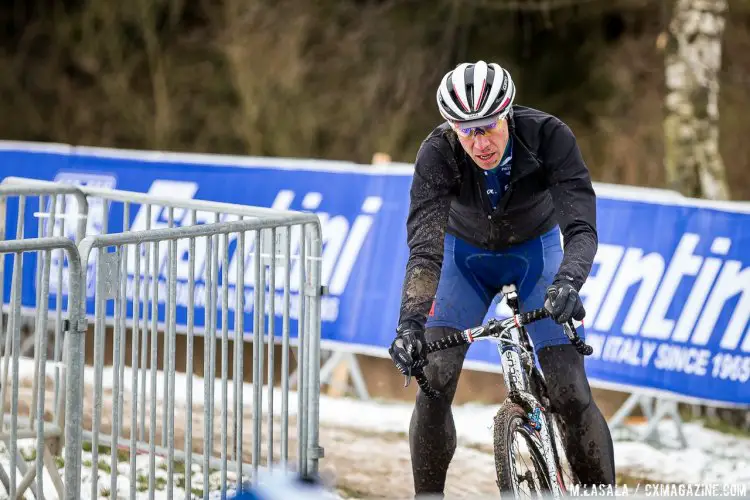 Jeremy Powers also gets the lay of the land on Friday morning. He must have practiced his front row call-up start, too. Note: the cantilever brakes. © Matthew Lasala/Cyclocross Magazine 