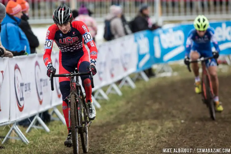 Cooper Willsey focused on clawing back riders after a mid-pack start. © Mike Albright / Cyclocross Magazine