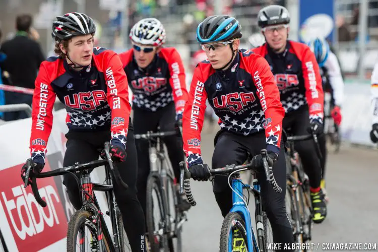 The Junior Men's team warming up together. © Mike Albright / Cyclocross Magazine