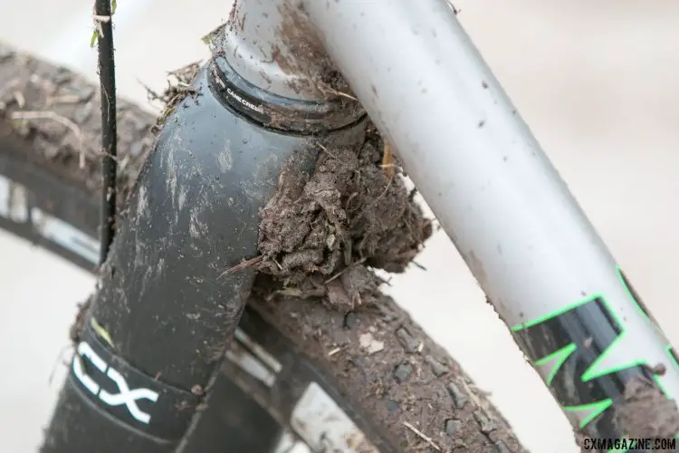 Zilker Park had cruel mud that built up even after a lap, shown here on ENVE’s Carbon Cross Fork, 1.5 Tapered Disc . © Cyclocross Magazine