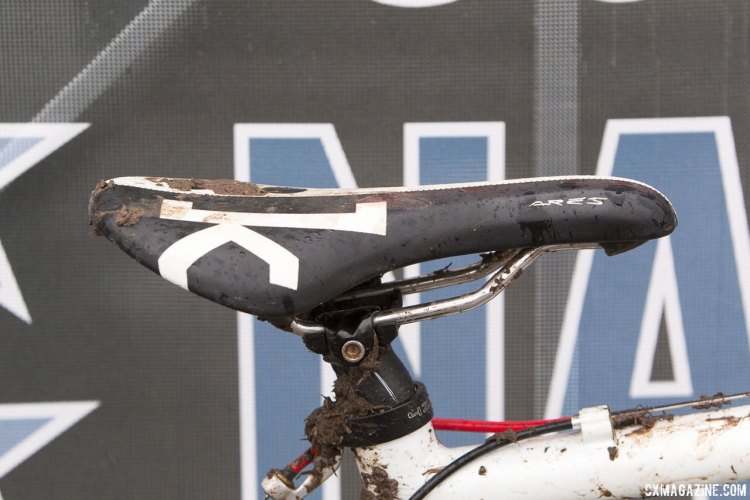 Juniors aren’t the same size as adults, and cyclocross racing can be hard on the pressure points, so the choice of a thicker padded Fizik time trial saddle witha stubbier nose is a clever alternative. © Cyclocross Magazine