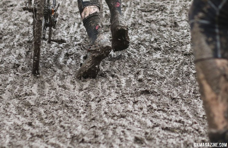 The Juniors needed to contend with the roughest conditions on the day. © Cyclocross Magazine