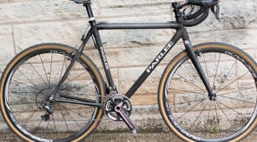 Phillip Bannister’s race winning Parlee CX cyclocross bike blends modern materials and components with a hit of classic style. © Cyclocrosss Magazine