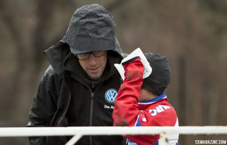 Tim Johnson consoles a Junior 11-12 racer after a start line crash. © Cyclocross Magazine