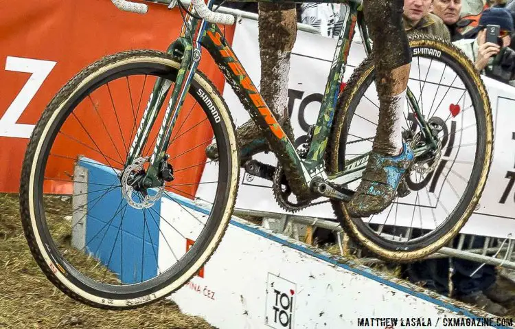 Mathieu van der Poel actually flatted in the race, and swapped his front wheel, changing from a 33mm Rhino to a 32mm Rhino in the process. © Matthew Lasala / Cyclocross Magazine