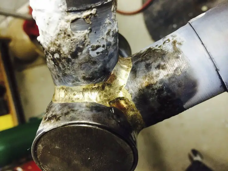 Apart from the lugs and bottom bracket shell, the frame is a mash up of Columbus stays, Kaisei main tubes, and a 4130 True Temper tube that was swaged into a taper by Solid Bikes. © Ron Sutphin