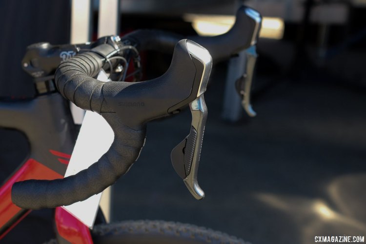 The Di2 levers of the F1x have been reprogrammed so that both right buttons handle upshifts and left buttons handle downshifts. 2016 Felt Bicycles cyclocross bikes. © Cyclocross Magazine