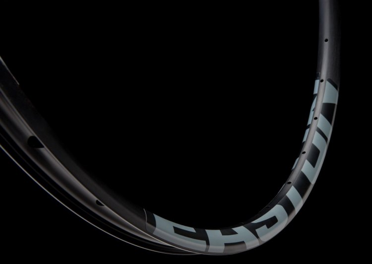 Easton's new ARC 24 rim comes in 32 hole drillings and is 20mm deep. $99.99. photo: Easton