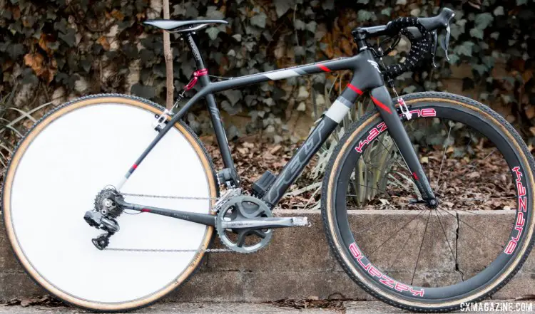 Paul Curley’s head turning Felt F1x with his iconic aero disc wheel. © Cyclocross Magazine