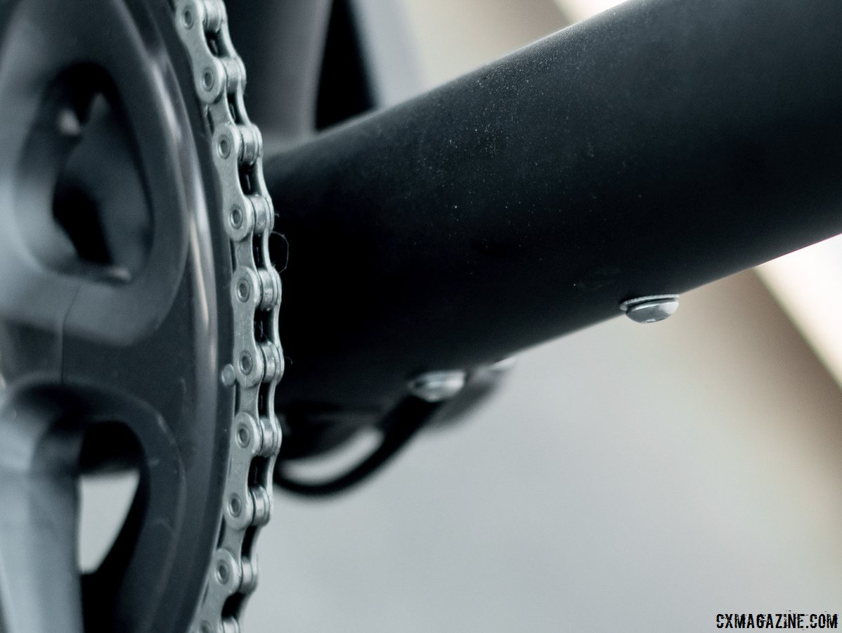 First Look: Raleigh's Carbon Roker Gravel Bike - Thru Axles and Big ...