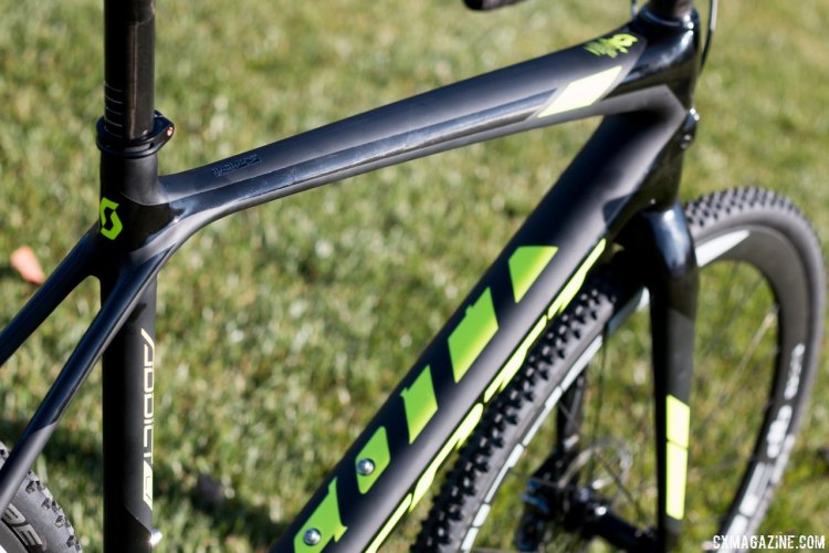 Scott Addict CX 2016 comes with just one build, and one finish, but with bottle mounts and fat tire clearance, aspires to serve up many podium and adventures - Sea Otter 2015. © Cyclocross Magazine