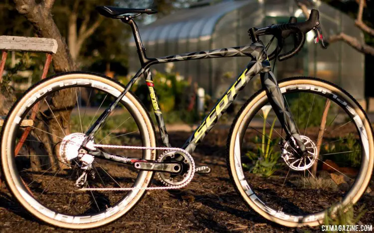 Prototype of the Scott Addict CX 2016, in a automotive-inspired paint job designed to hide some details - Sea Otter 2015. © Cyclocross Magazine