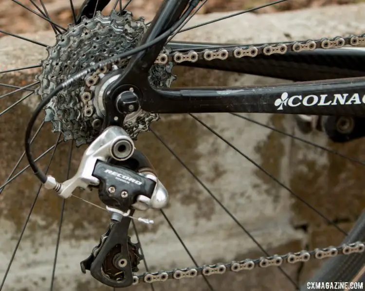 Tove Shere won the stars and stripes jersey with an older model drivetrain, using a Campagnolo Record Carbon and Titanium 10 Speed long cage rear derailleur. © Cyclocross Magazine