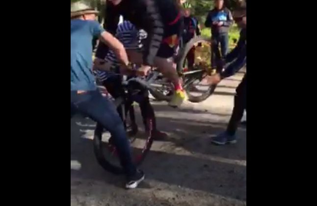 A faster way to swap wheels in a cyclocross race? screenshot from Anders Bregnhoj's video.