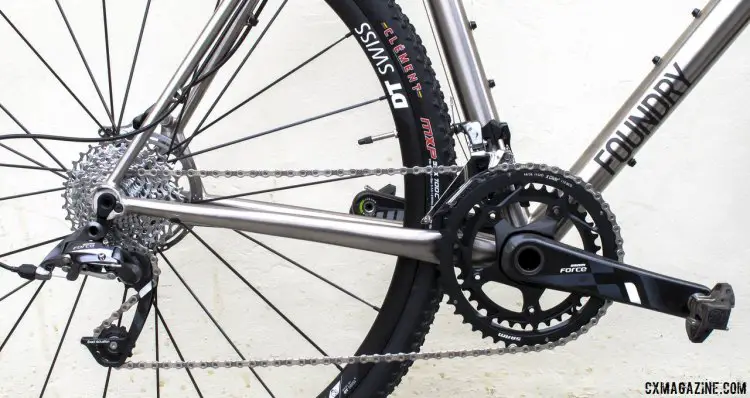 SRAM Force 22 hydro R drive train.
