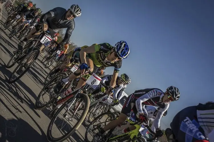 The Paris to Ancaster Race, starting off from the gun. © Jeremy Allen