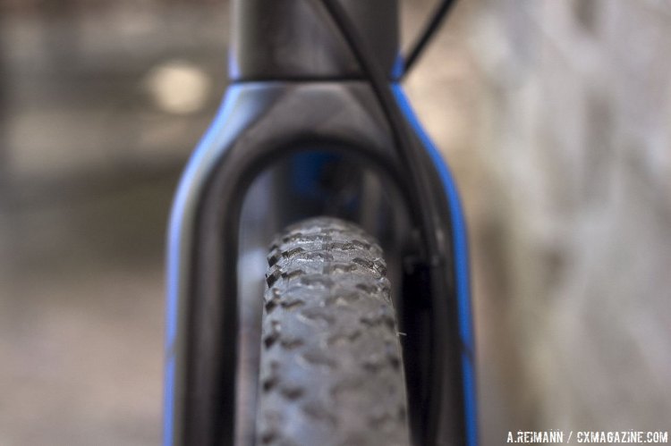 Pivot Vault Cyclocross Bike at Press Camp 2015. © A. Reimann / Cyclocross Magazine