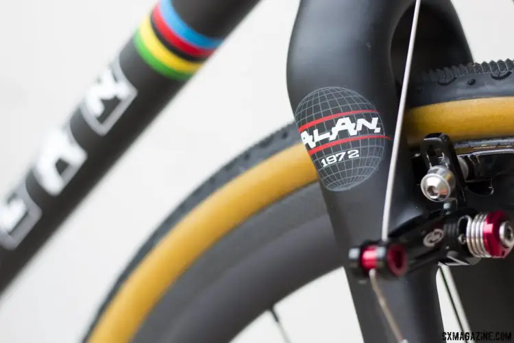 Since 1972, Italy's Alan features a longer cyclocross pedigree than any American brand. Alan Super Cross carbon cyclocross bike. © Cyclocross Magazine