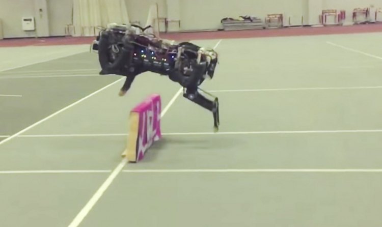 MIT Cheetah robot hops barriers