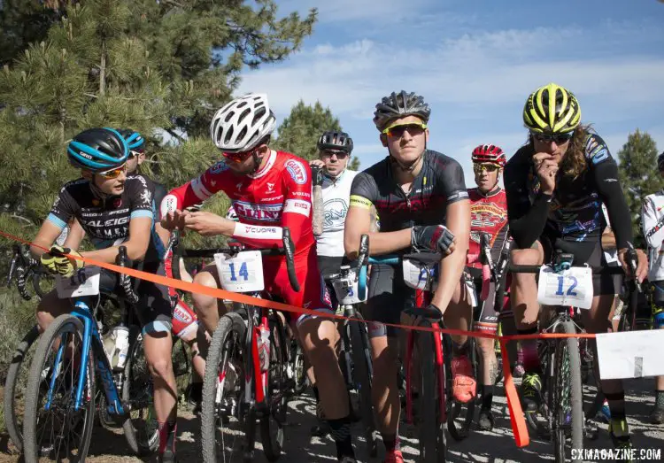 No holeshot fighting here, but fast starts mean less dust to breathe. 2015 Lost and Found gravel race. © Cyclocross Magazine