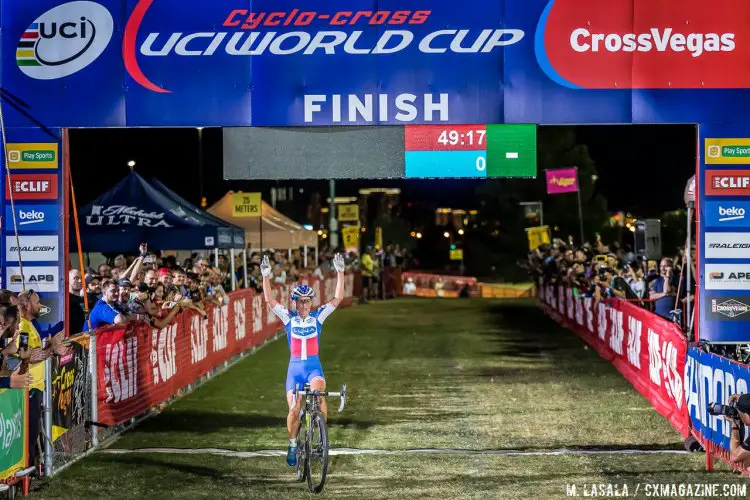 Nash has always used CrossVegas to kick off her season, and comes back for a home course win at the World Cup. © Matthew Lasala / Cyclocross Magazine
