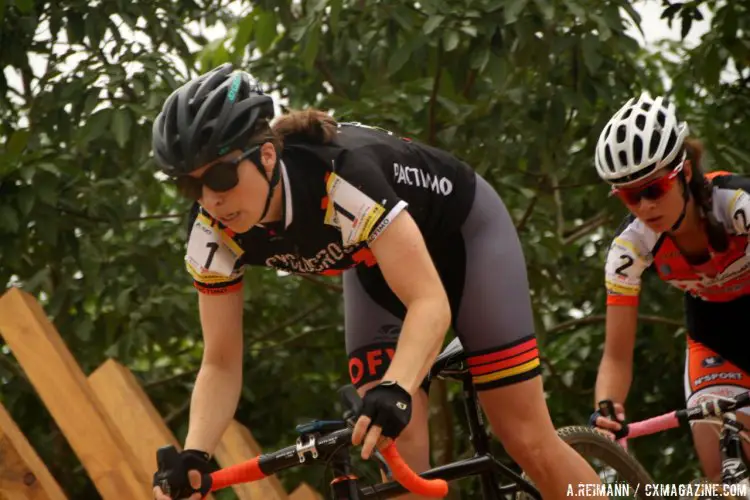 2015 Qiansen Trophy C1 UCI Race, Station Two. © Andrew Reimann / Cyclocross Magazine