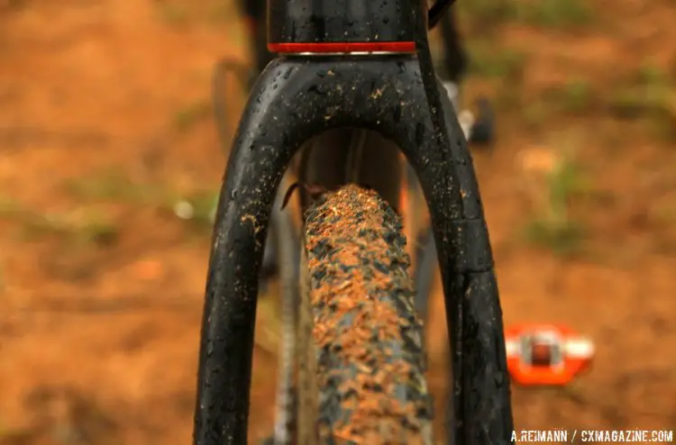2015 Qiansen Trophy C1 UCI Race, Station Two. © Andrew Reimann / Cyclocross Magazine