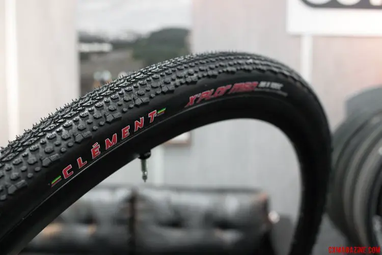 38mm gravel tires